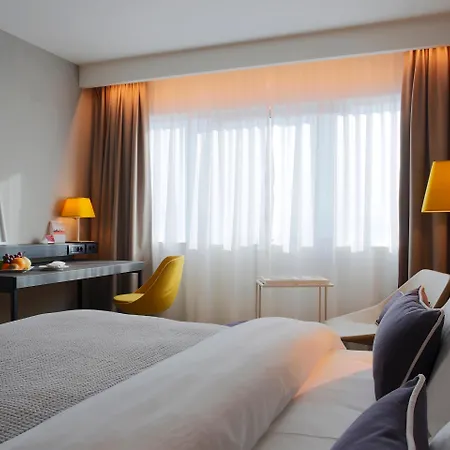 Hotel Crowne Plaza By Ihg 4*