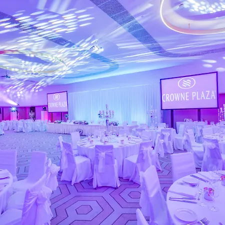 Crowne Plaza By Ihg Hotel 4*