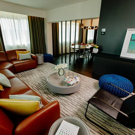 Crowne Plaza By Ihg Hotel