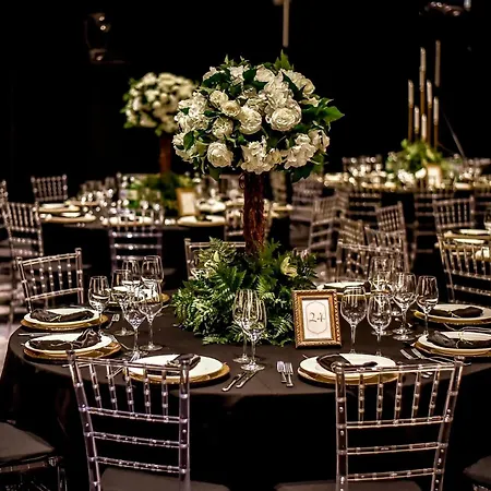 Crowne Plaza By Ihg