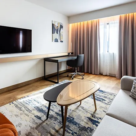 Crowne Plaza By Ihg Hotel 4*