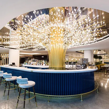 فندق كراون بلازا