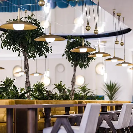 فندق كراون بلازا 4*