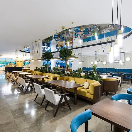 Crowne Plaza By Ihg 4*