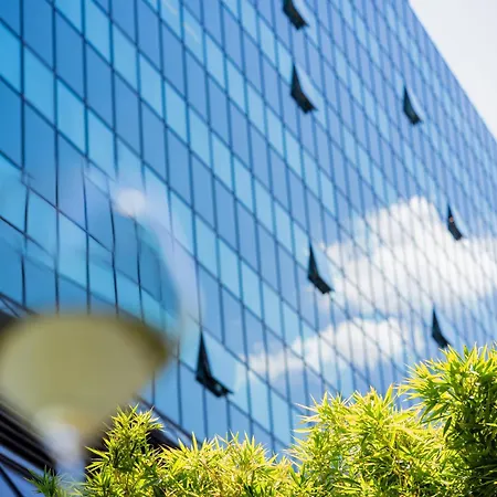 Crowne Plaza By Ihg
