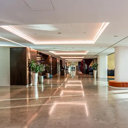 Crowne Plaza By Ihg Hotel Belgrado