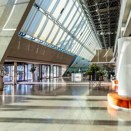 Hotel Crowne Plaza By Ihg Belgrade