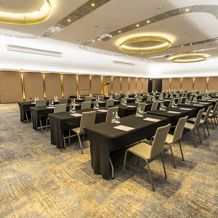 Crowne Plaza By Ihg