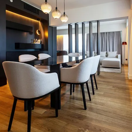 Hotel Crowne Plaza By Ihg 4*