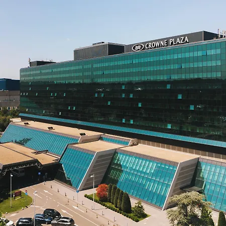 Crowne Plaza By Ihg 4*